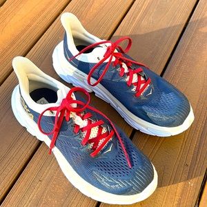 Hoka One One Clifton 8s